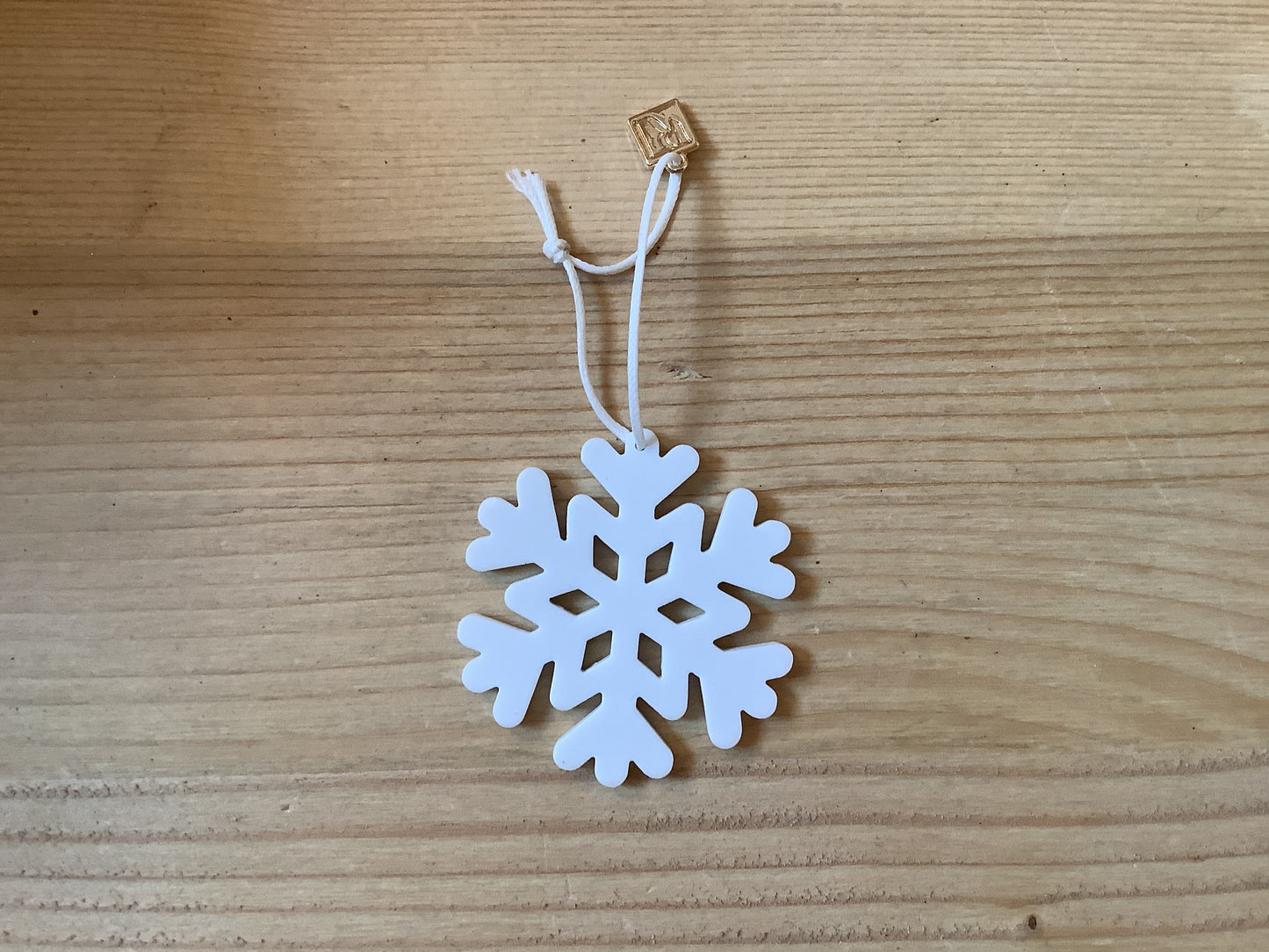 FLOCON DE NEIGE EN PORCELAINE - RADER DESIGN STORIES