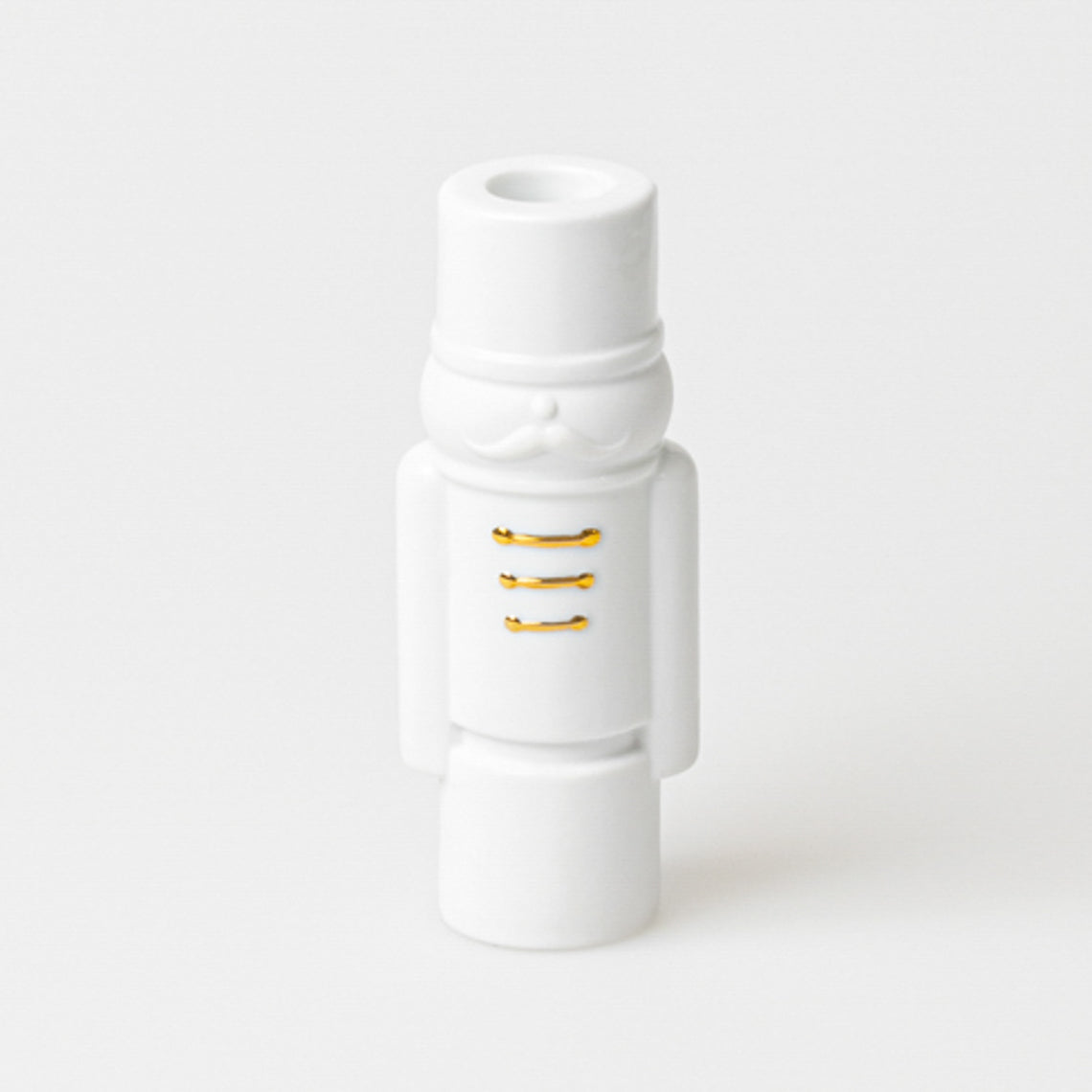 CHANDELIER EN PORCELAINE CASSE-NOISETTE LINUS - RADER DESIGN STORIES