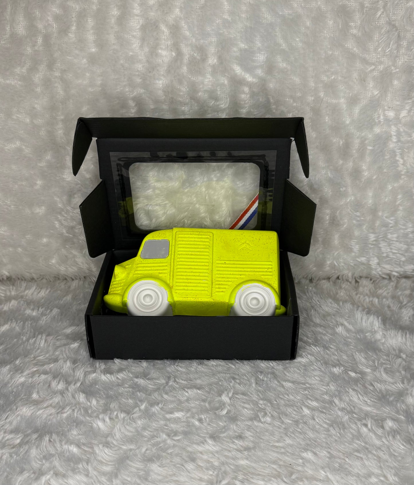 CAMION EN PLÂTRE - HY JAUNE FLUO & PAILLETTES