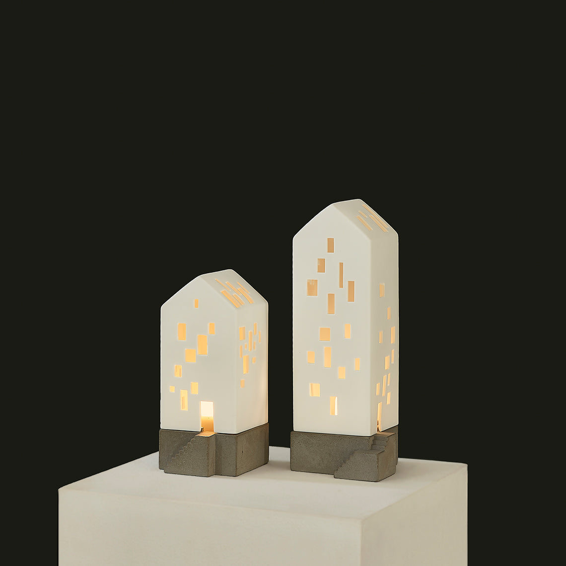 PHOTOPHORE IMMEUBLE EN PORCELAINE & SOCLE BETON - RADER DESIGN STORIES