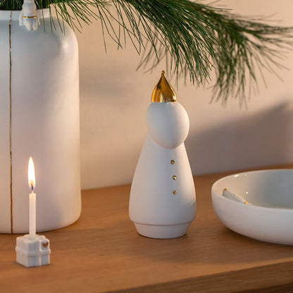 FIGURINE EN PORCELAINE - PERE NOEL DANS SON MANTEAU - RADER DESIGN STORIES