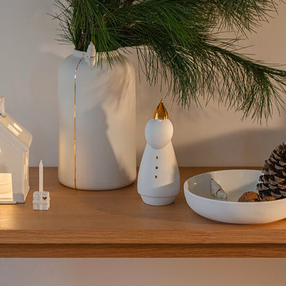 FIGURINE EN PORCELAINE - PERE NOEL DANS SON MANTEAU - RADER DESIGN STORIES