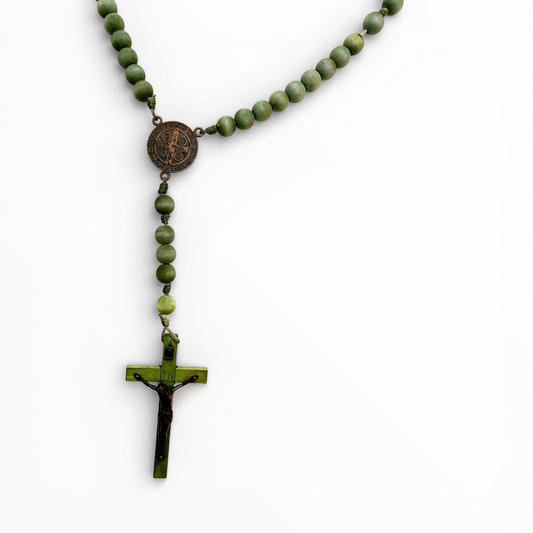 CHAPELET MURAL VERT KAKI - J'AI VU LA VIERGE