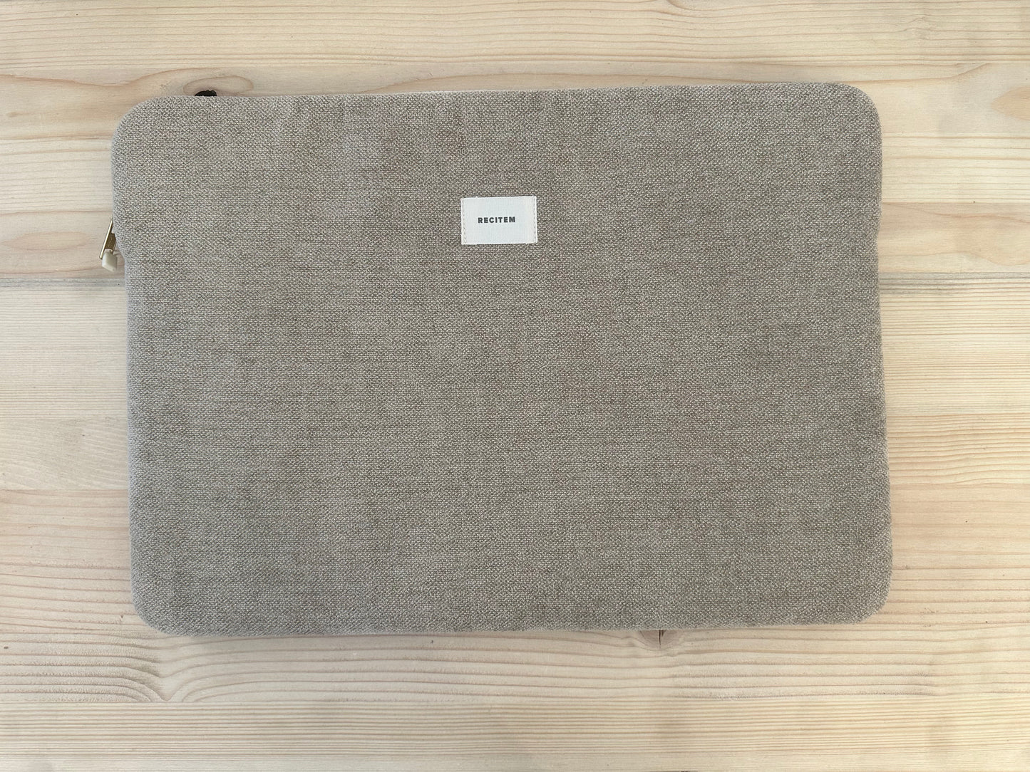 HOUSSE ORDINATEUR 16 POUSSES - RECITEM