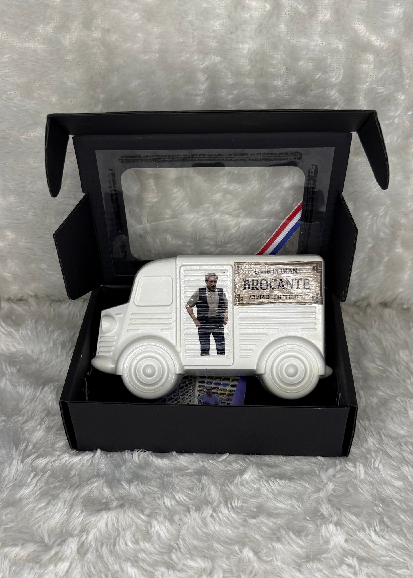 CAMION EN PLÂTRE - HY LE BROCANTEUR 2