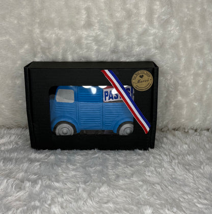 CAMION EN PLÂTRE - HY PASTIS