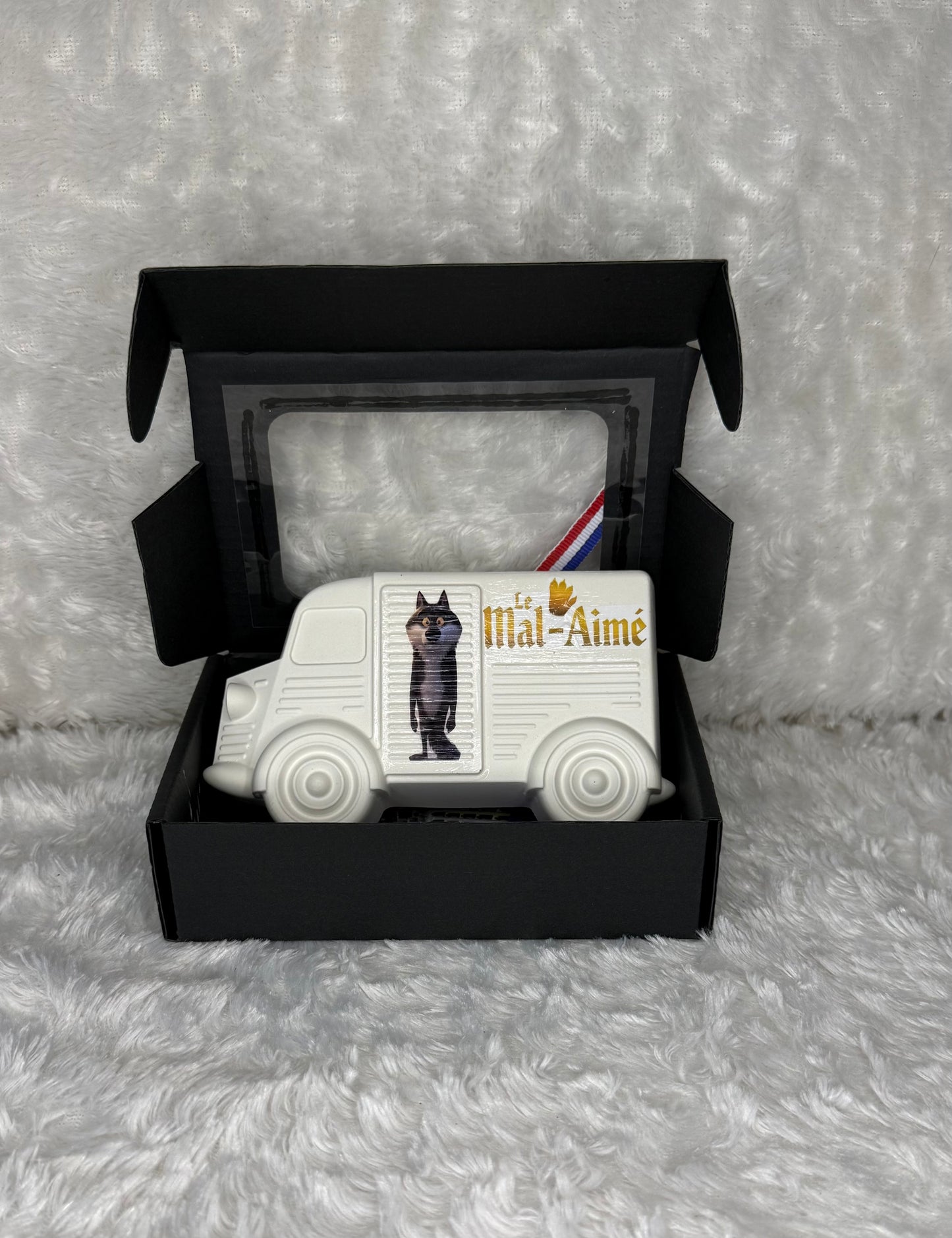CAMION EN PLÂTRE -  HY LOUP