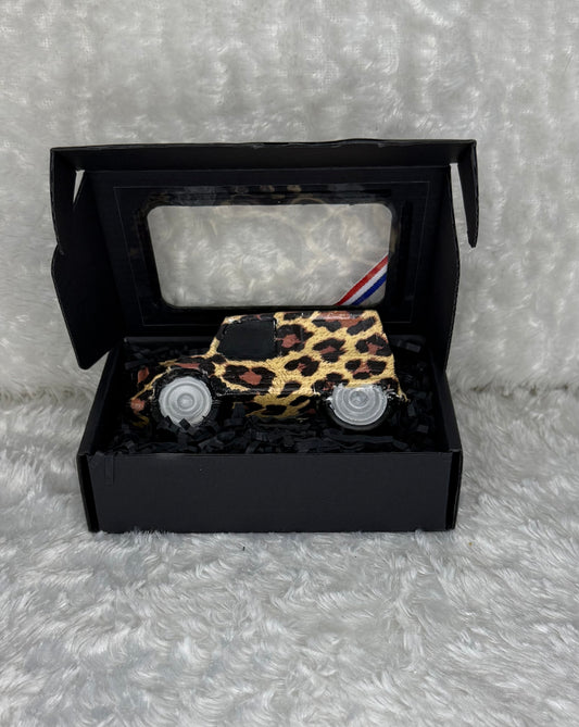 CAMION EN PLÂTRE - MEHARI LEOPARD