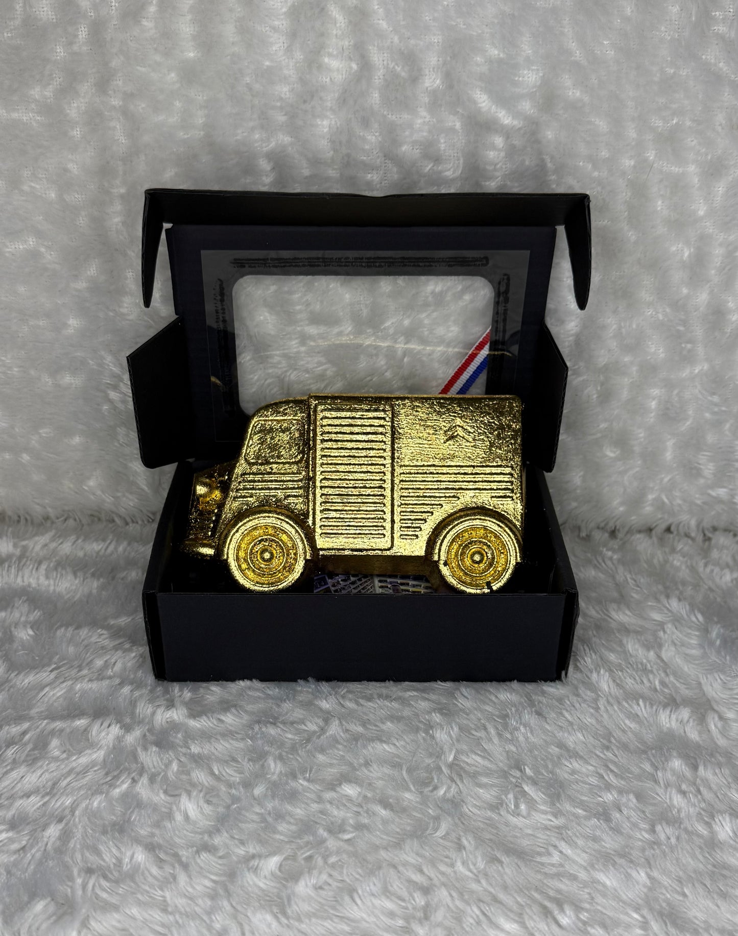 CAMION EN PLÂTRE - HY FEUILLE D'OR - STEPH