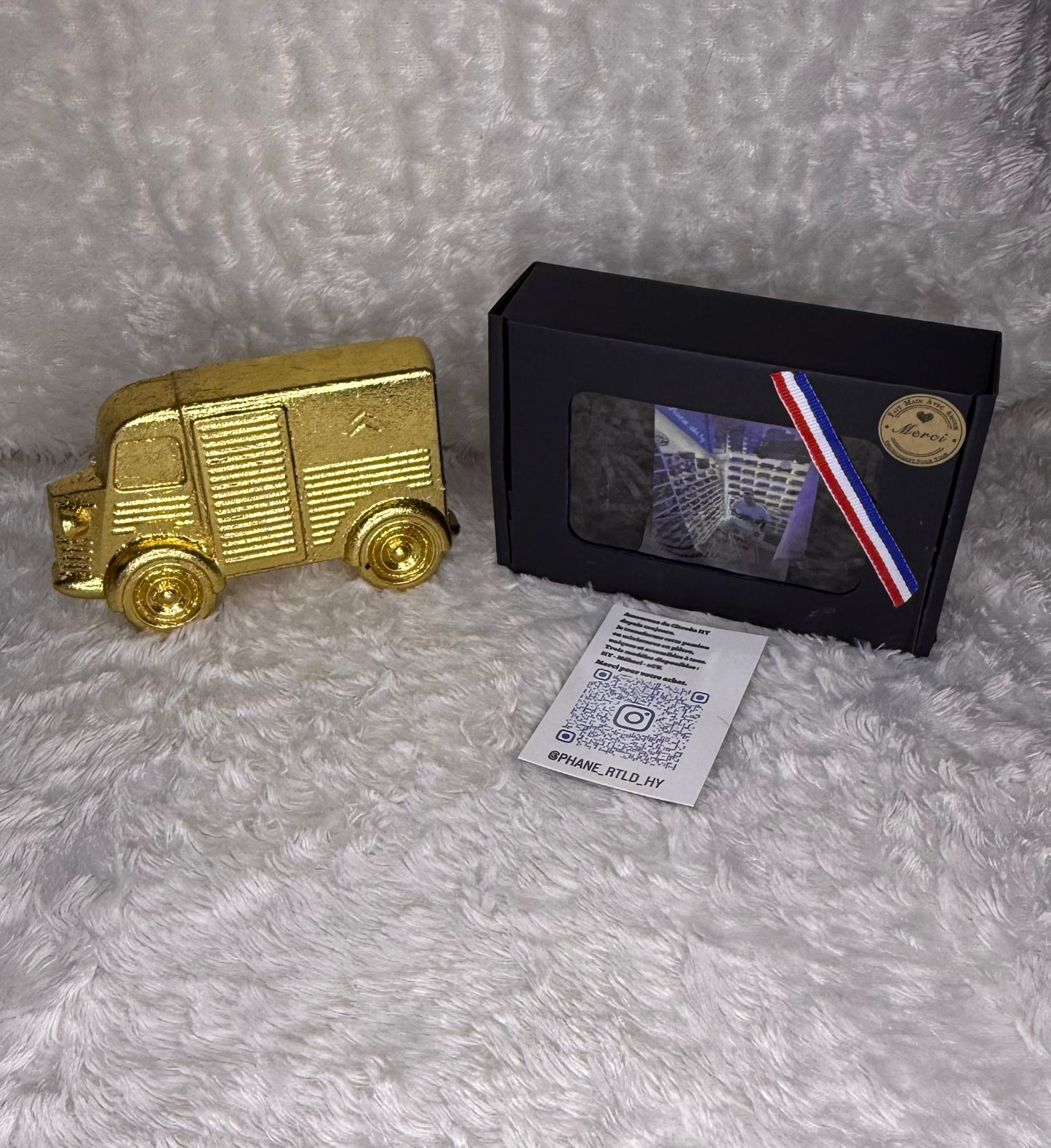 CAMION EN PLÂTRE - HY FEUILLE D'OR - STEPH