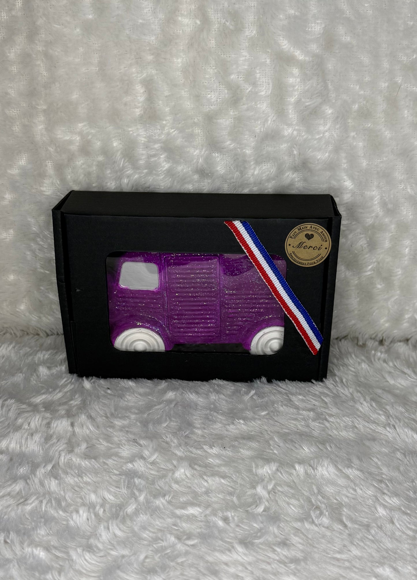 CAMION EN PLÂTRE - HY VIOLET & PAILLETTES