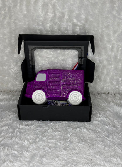 CAMION EN PLÂTRE - HY VIOLET & PAILLETTES