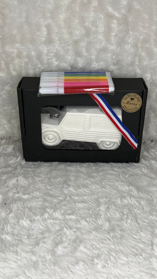 CAMION EN PLÂTRE - MEHARI A COLORIER