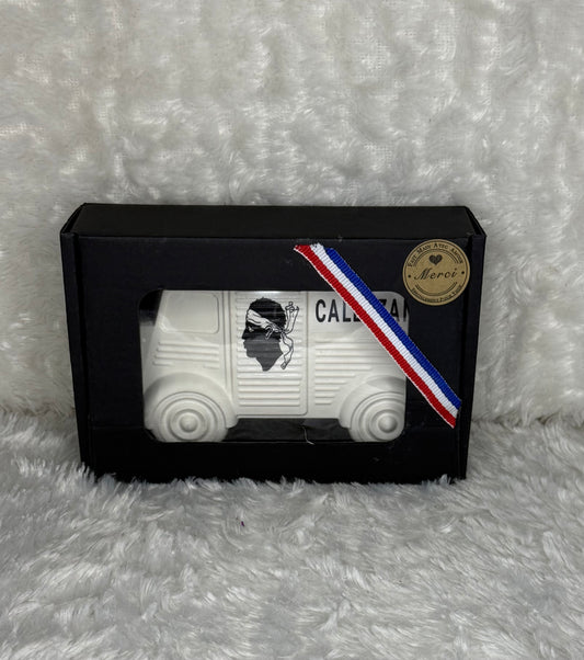 CAMION EN PLÂTRE - HY CALENZANA