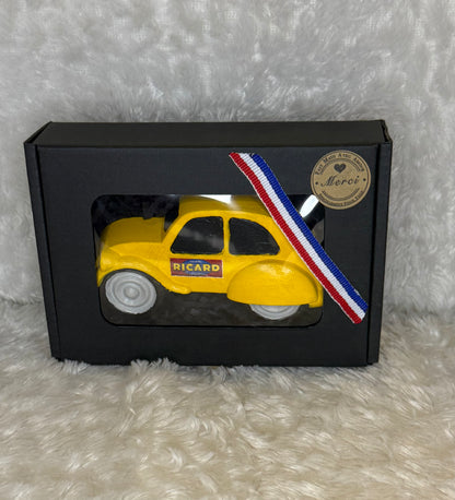 CAMION EN PLÂTRE - 2CV RICARD