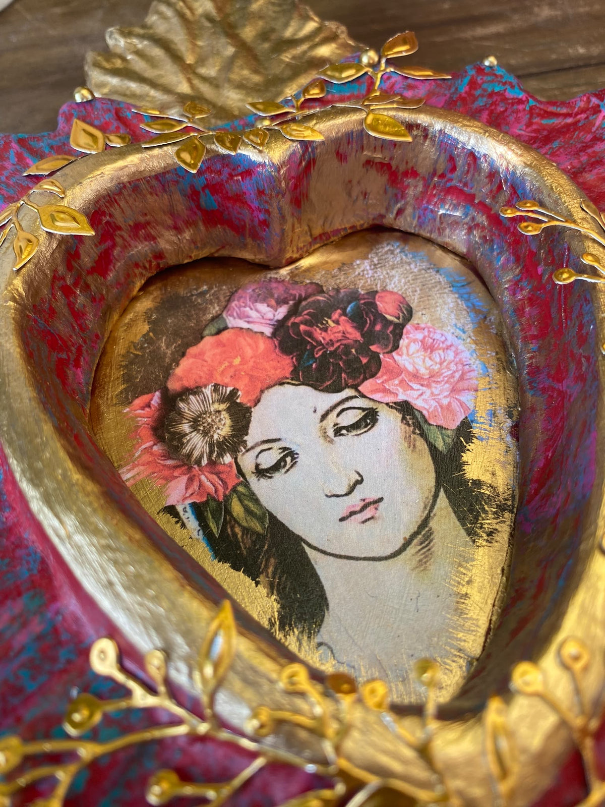 EX VOTO MARIE MADELEINE ROSE & ROUGE  -  VICTORIA