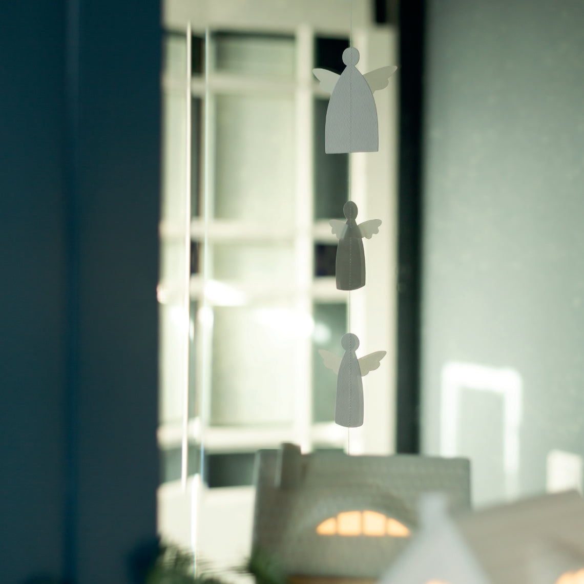 GUIRLANDE EN PAPIER A SUSPENDRE - ANGES 90cm - RADER DESIGN STORIES