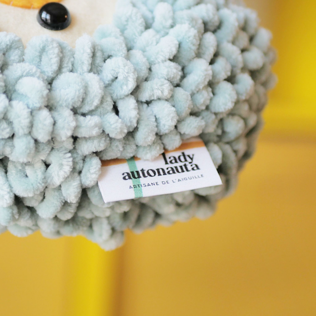 MINI COUSSIN DECO - MONSTRITO PROTECTEUR DU COEUR - LADY AUTONAUTA