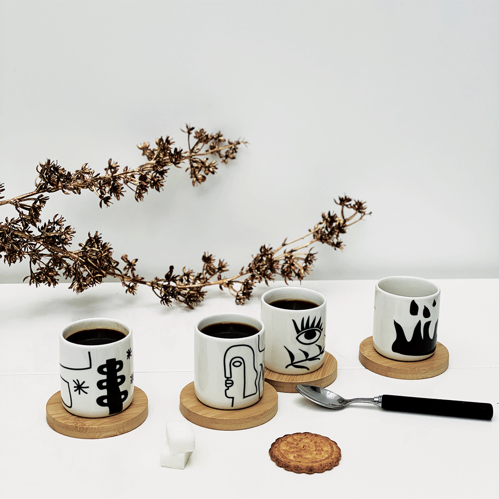 SET DE 4 GOBELETS "ART NOIR" AVEC SOUS-TASSES - OPJET PARIS