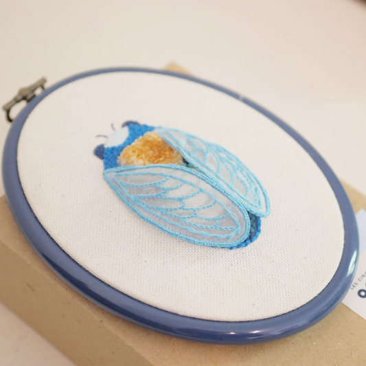 LES CIGALES BRODEES - STUMPWORK & PUNCH NEEDLE 11.5cm - LADY AUTONAUTA