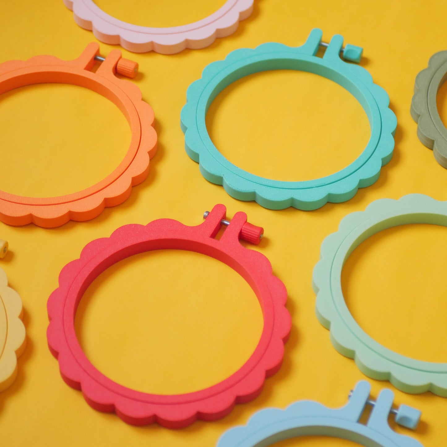 TAMBOUR A BRODER IMPRIMÉ EN 3D - PETIT MODELE  - LADY AUTONAUTA