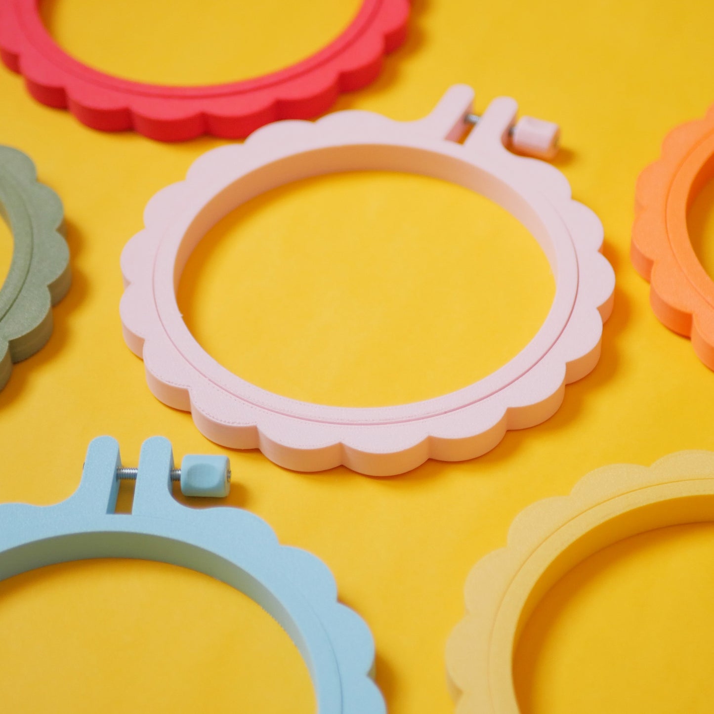 TAMBOUR A BRODER IMPRIMÉ EN 3D - PETIT MODELE  - LADY AUTONAUTA